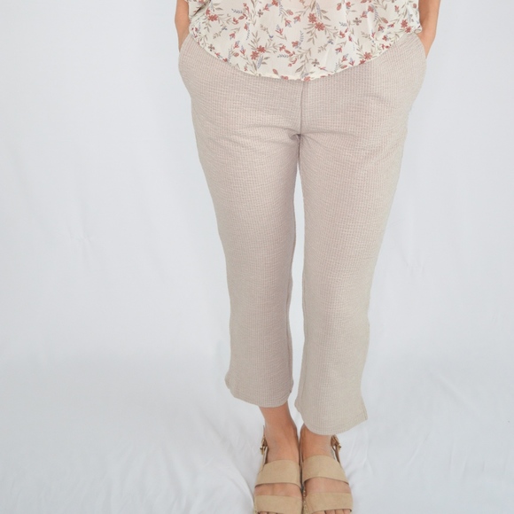 🆕 Cropped Cotton Pants - Picture 2 of 4